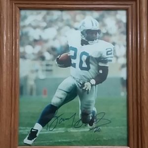 Autographed 8X10 of HOF Barry Sanders